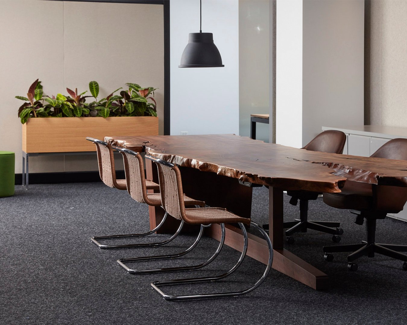 InterieurForma_Productos_knoll-accesorios-otros accesorios-antenna macetero-083