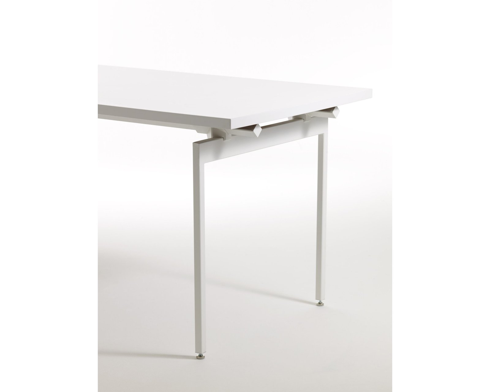 InterieurForma_Productos_knoll-mesas-y-escritorios-escritorios-Escritorios-Antenna-03
