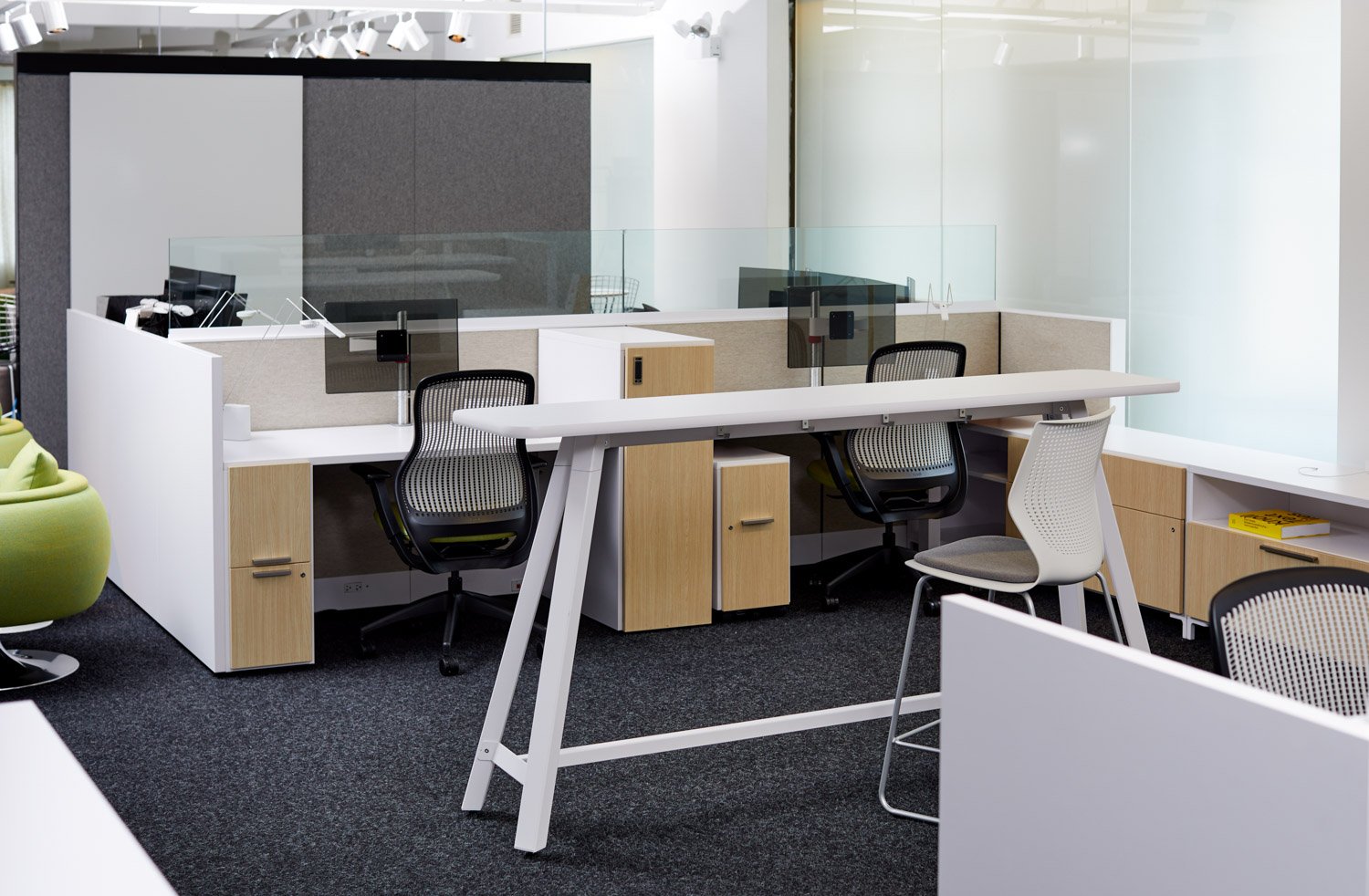 InterieurForma_Productos_knoll-mesas y escritorios-mesas multiproposito-rockwell unscripted alta-012